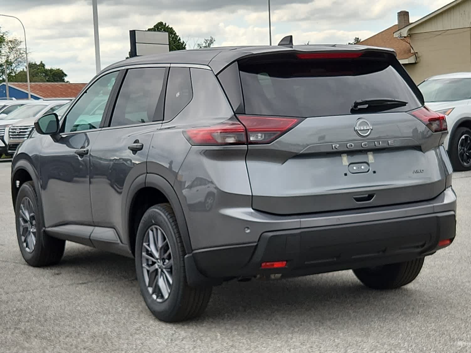 2026 Nissan Rogue S photo 4
