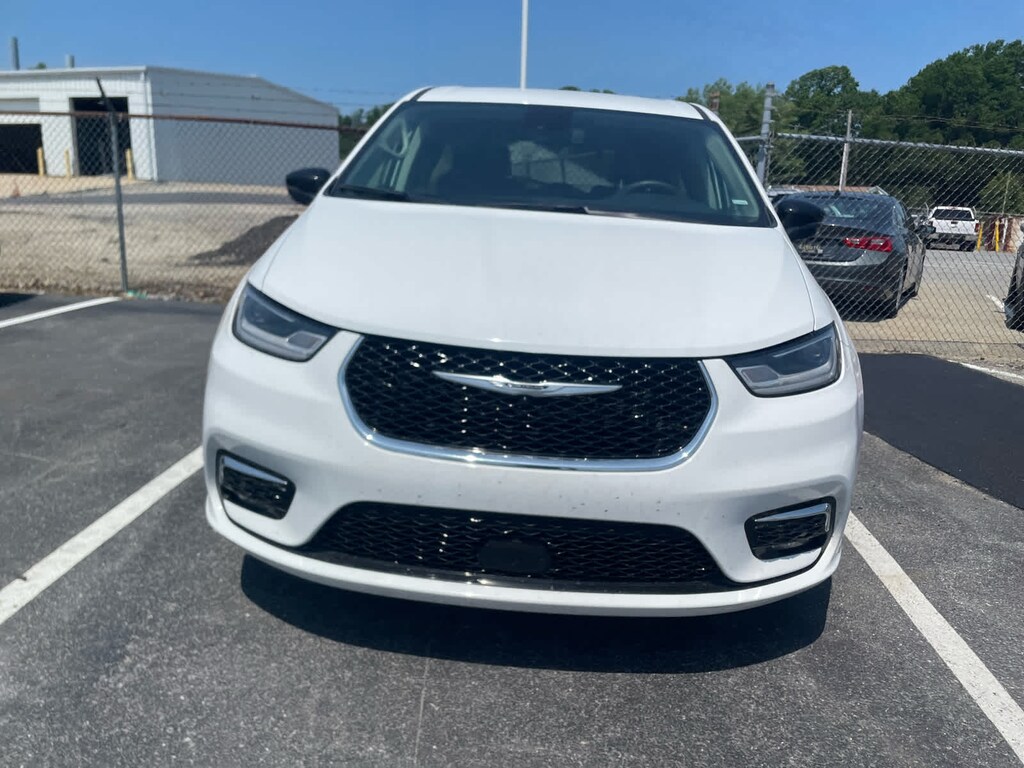 Certified 2024 Chrysler Pacifica Touring L Van Passenger Van