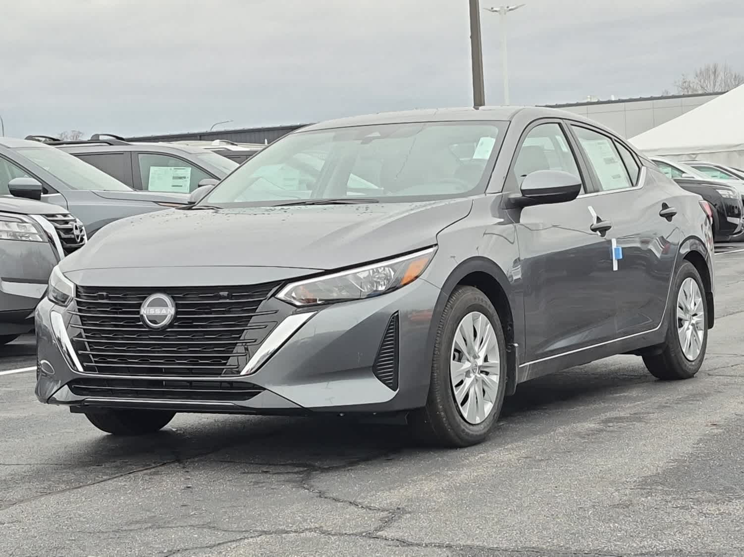 2025 Nissan Sentra S's photo