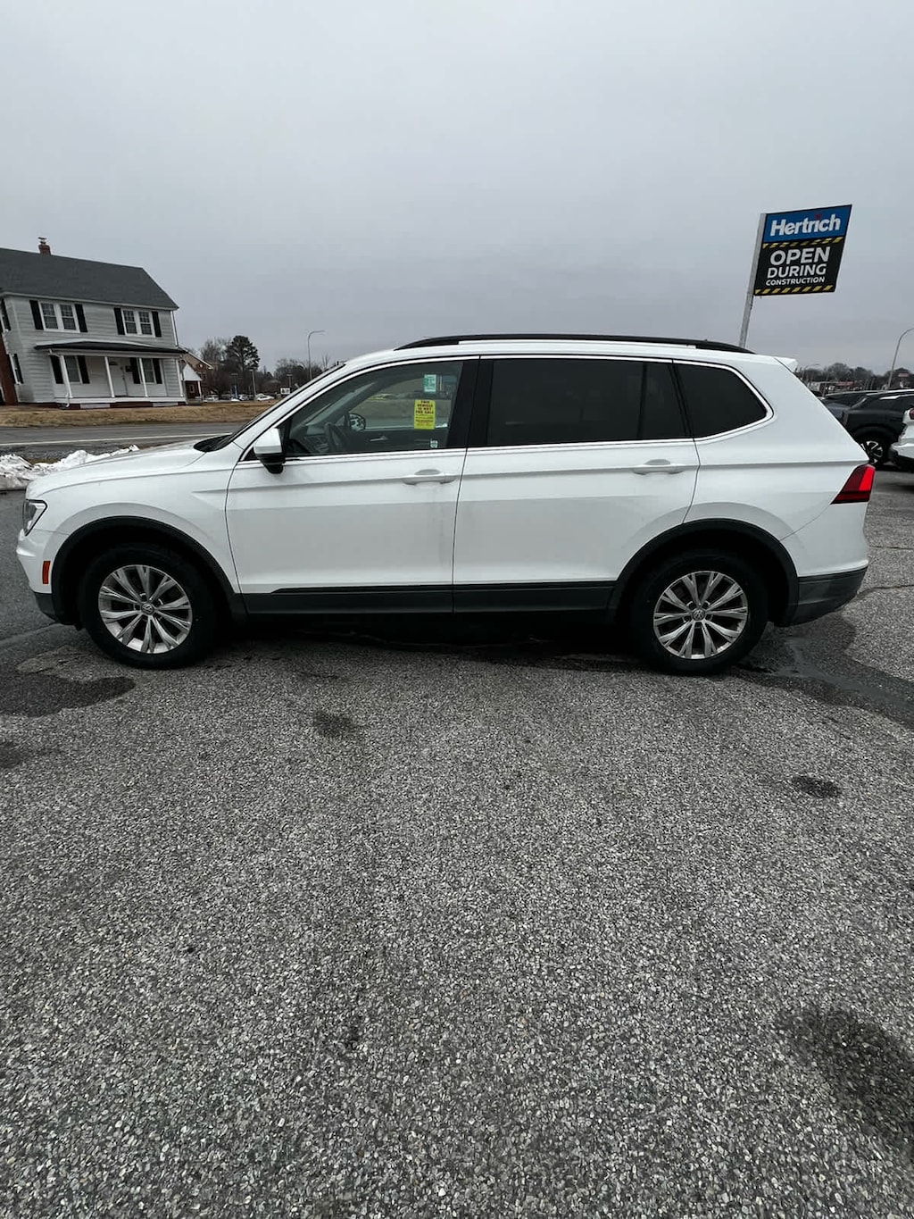 Used 2019 Volkswagen Tiguan SE SUV