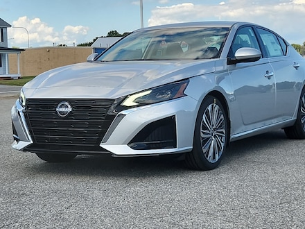 2025 Nissan Altima SL FWD