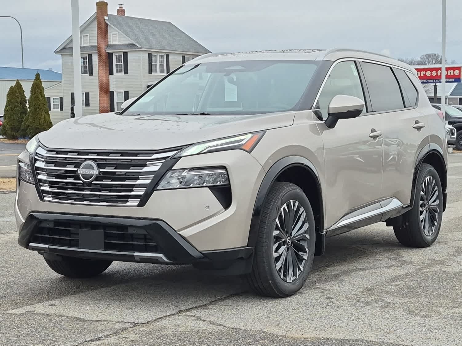 2026 Nissan Rogue Platinum's photo