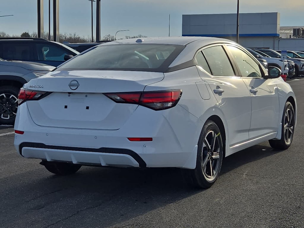New 2025 Nissan Sentra SV CVT