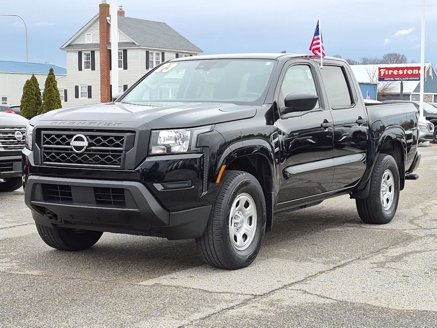 2023 Nissan Frontier S's photo