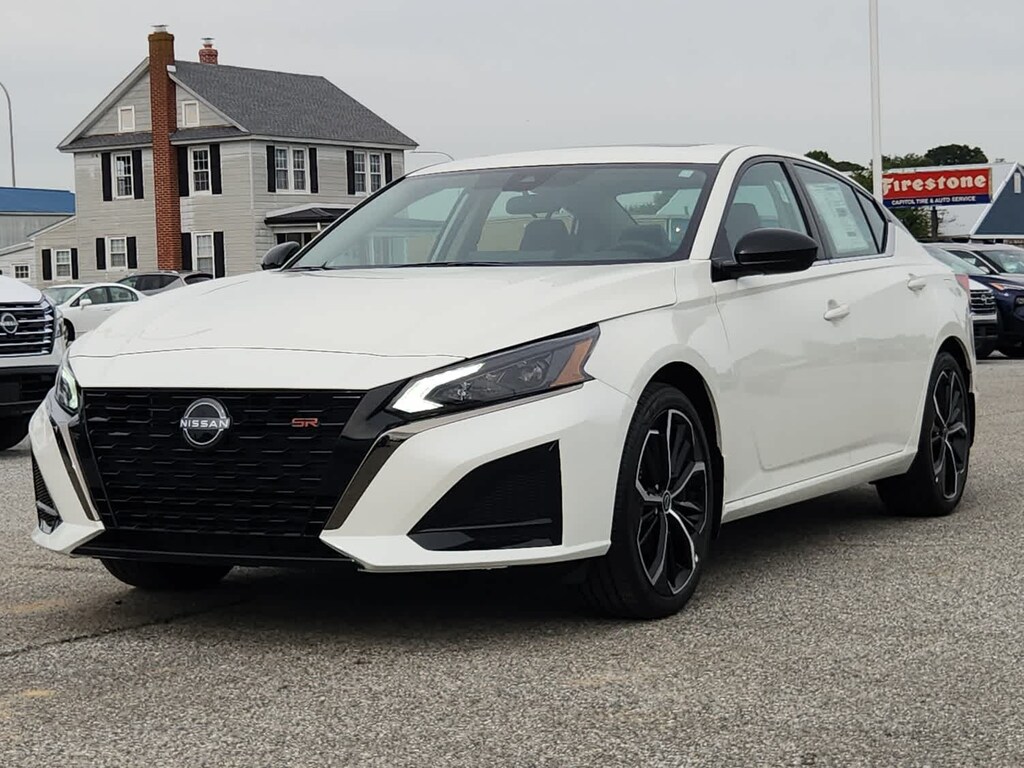 Certified 2025 Nissan Altima SR Sedan