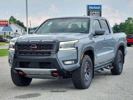 2025 Nissan Frontier PRO-4X Crew Cab 4x4 Crew Cab 4x4