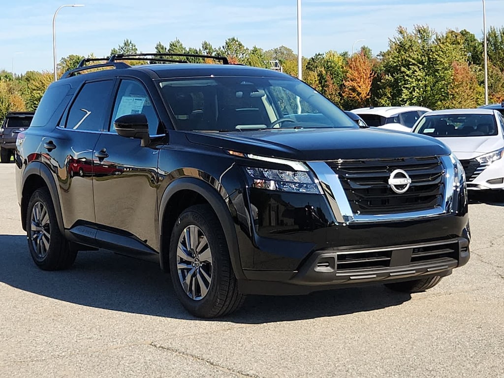 New 2025 Nissan Pathfinder SV 4WD