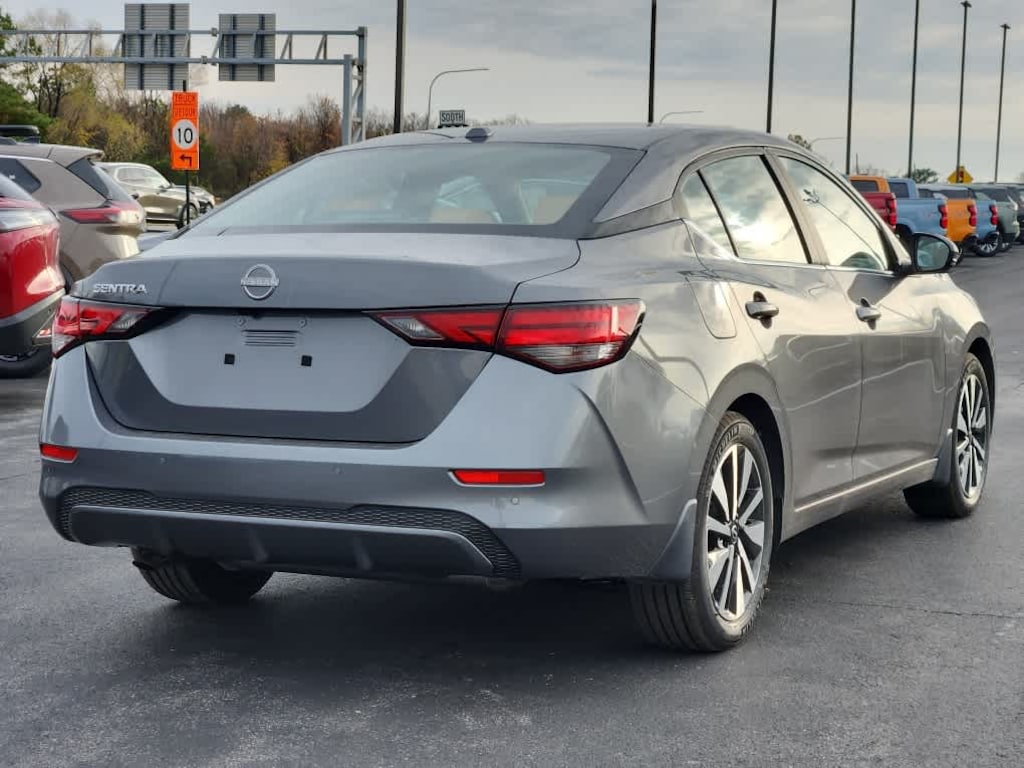 New 2025 Nissan Sentra SV CVT