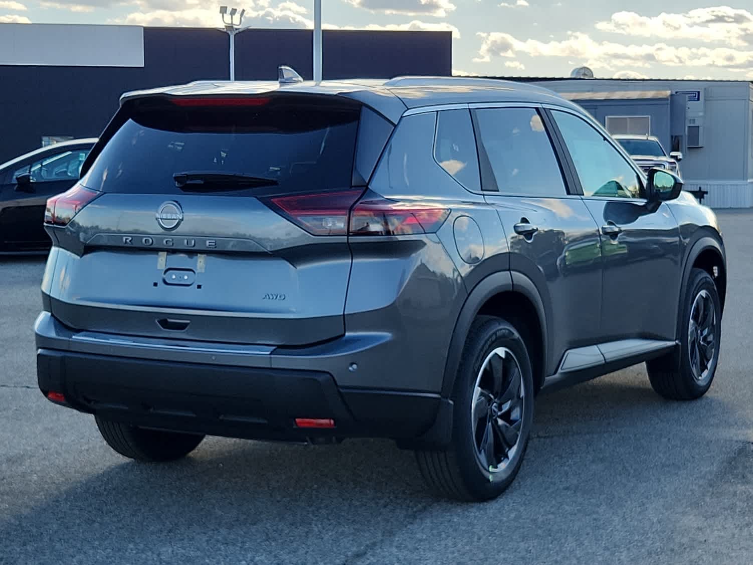 2026 Nissan Rogue SV photo 3