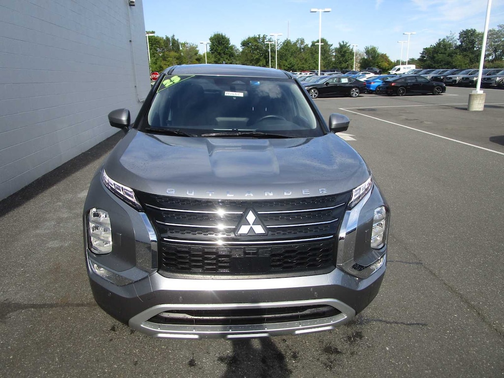 Used 2023 Mitsubishi Outlander SE SUV