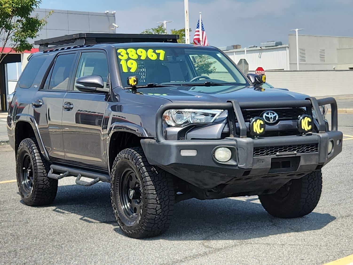 2019 Toyota 4Runner SR5 Premium photo 2