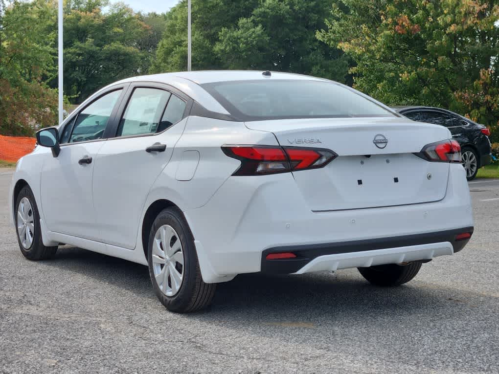 2025 Nissan Versa S photo 3