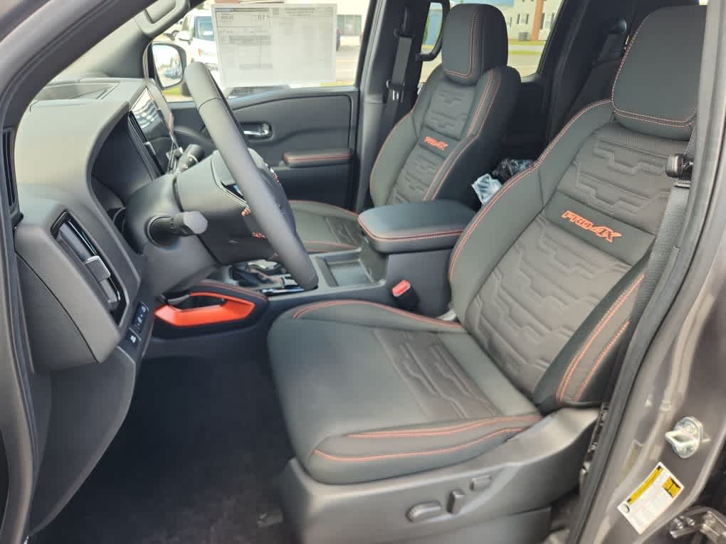 2025 Nissan Frontier PRO-4X - Photo 10