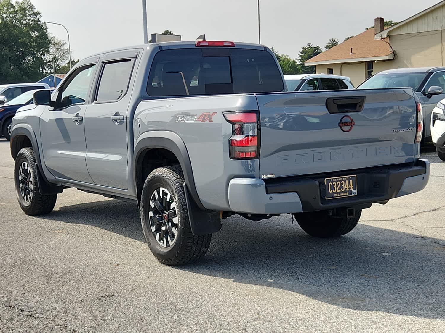 2023 Nissan Frontier PRO-4X Crew Cab photo 4