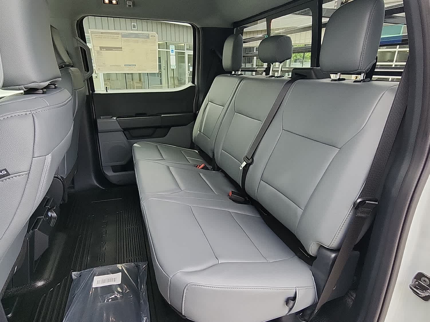 2025 Ford F-450 Super Duty Chassis Cab XL - Photo 7