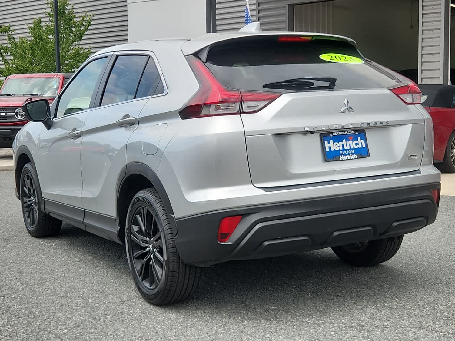 2023 Mitsubishi Eclipse Cross LE photo 4
