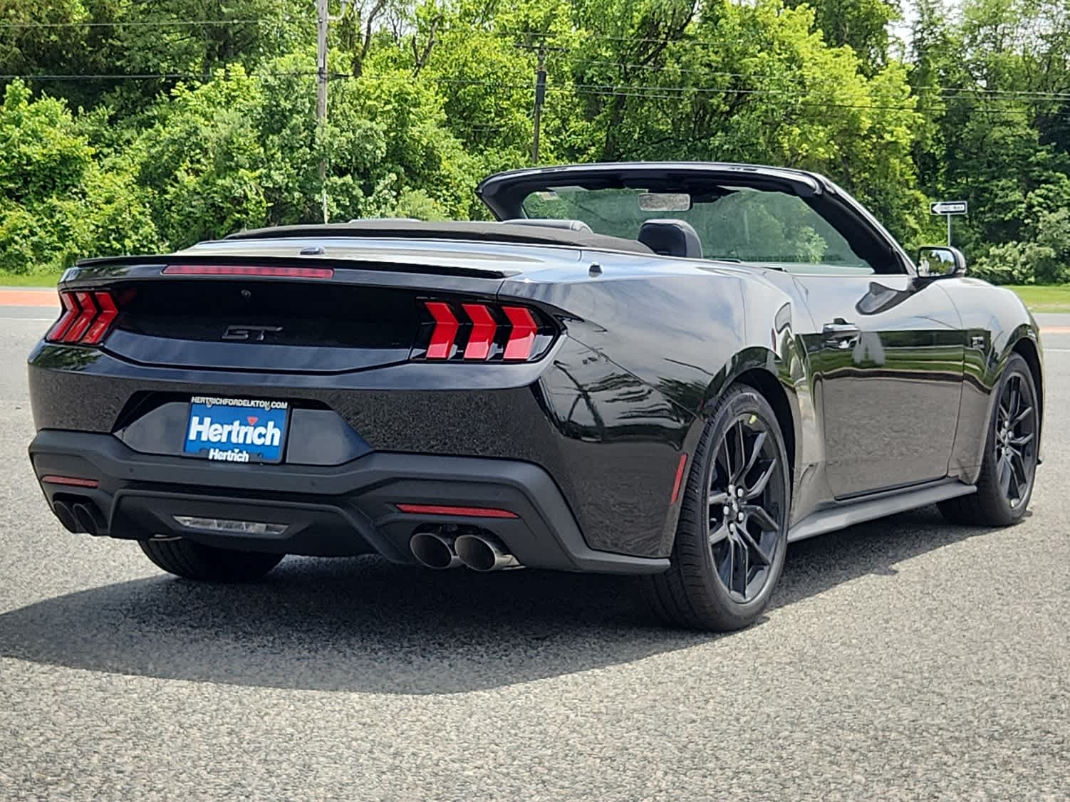 2025 Ford Mustang GT Premium Convertible photo 3