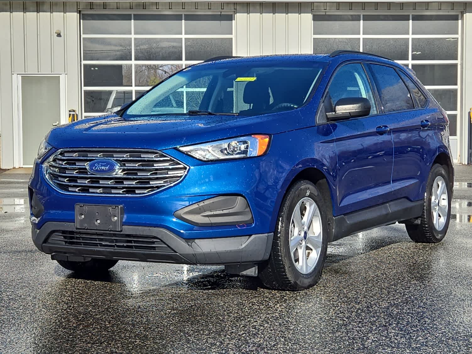 2020 Ford Edge SE's photo
