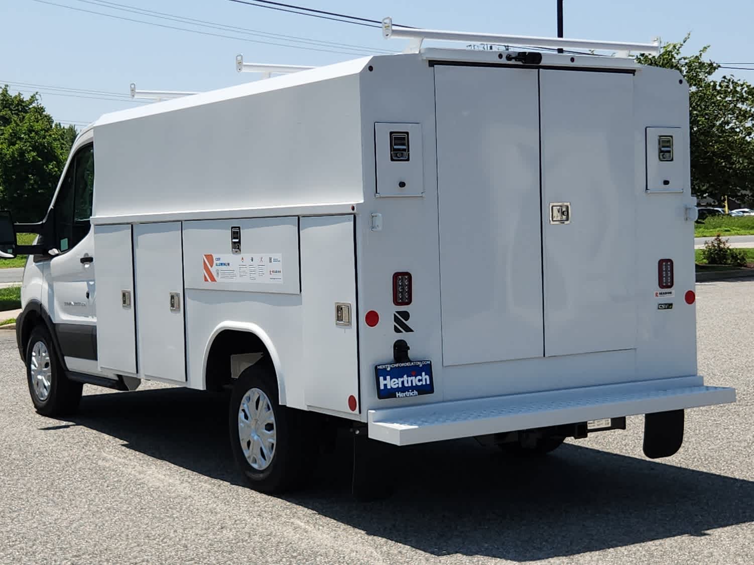 2025 Ford Transit Cutaway photo 4