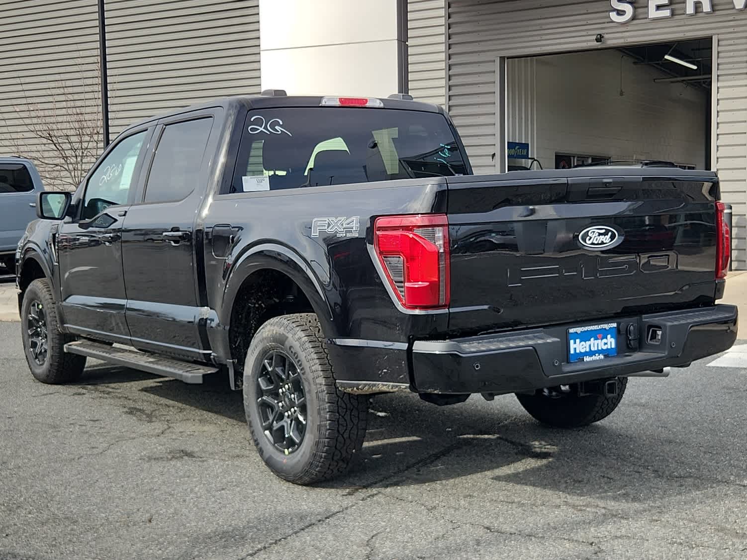 2025 Ford F-150 XLT photo 4