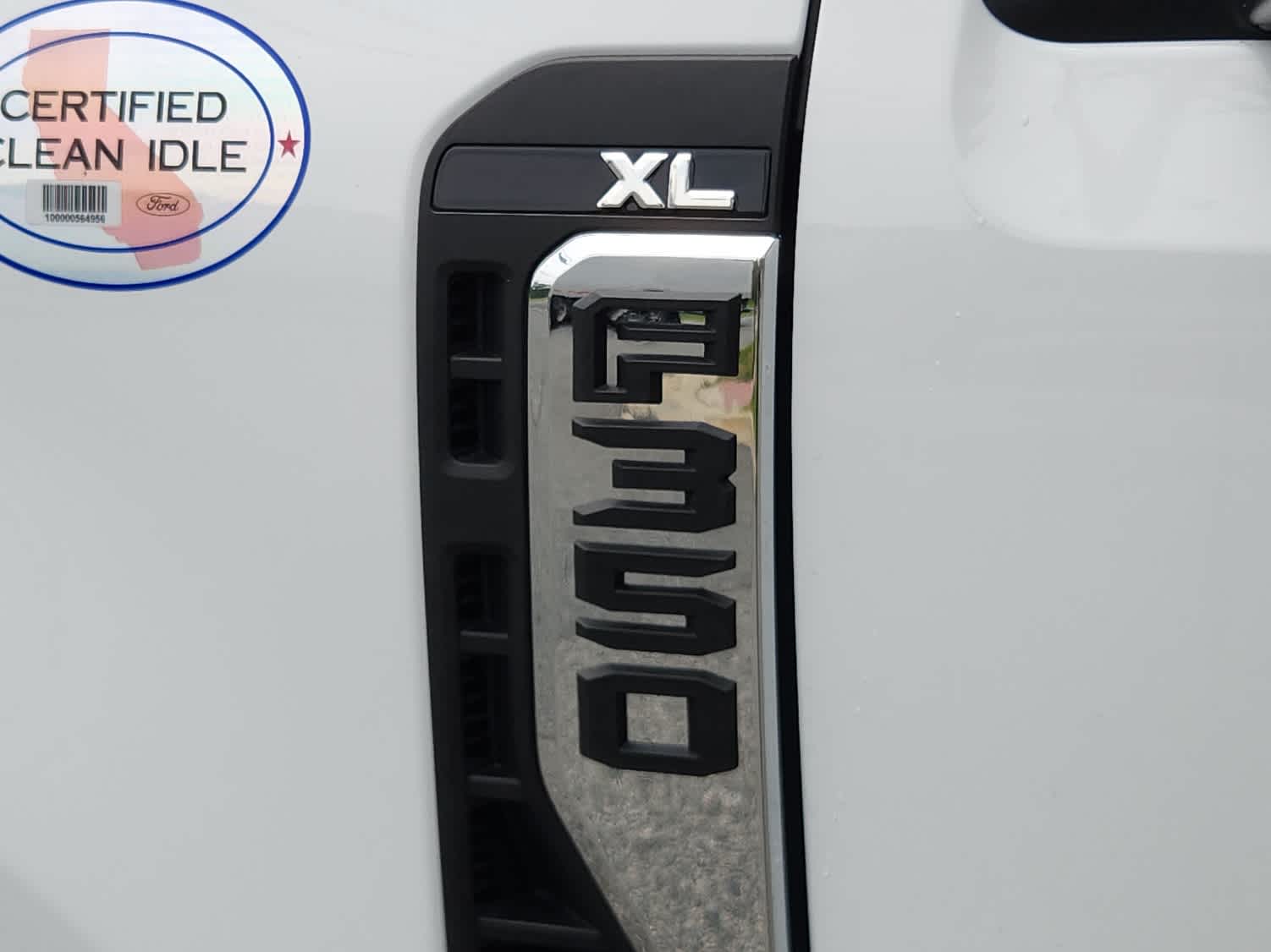 2025 Ford F-350 Super Duty Chassis Cab XL - Photo 17