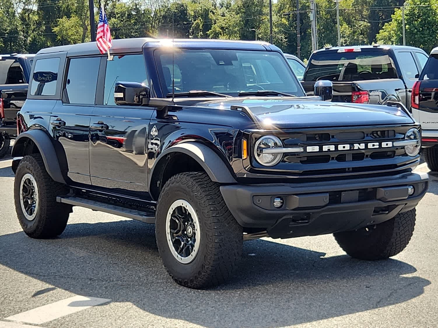 2021 Ford Bronco Outer Banks photo 2