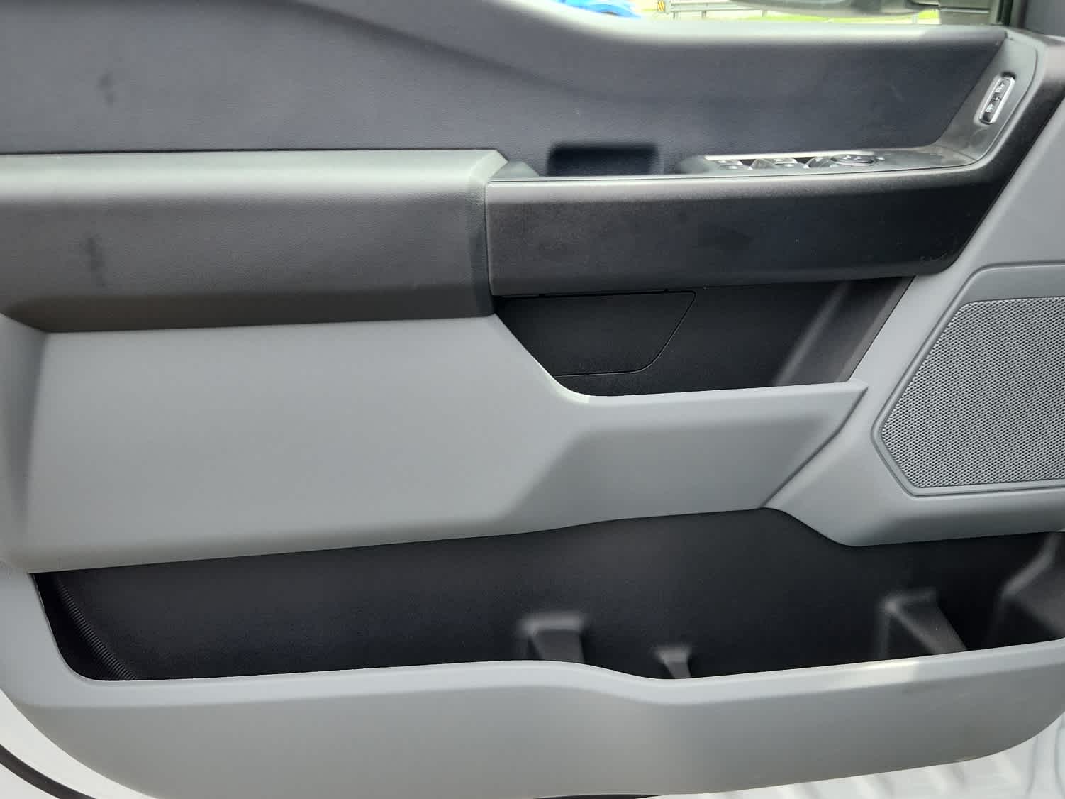 2025 Ford F-450 Super Duty Chassis Cab XL - Photo 9