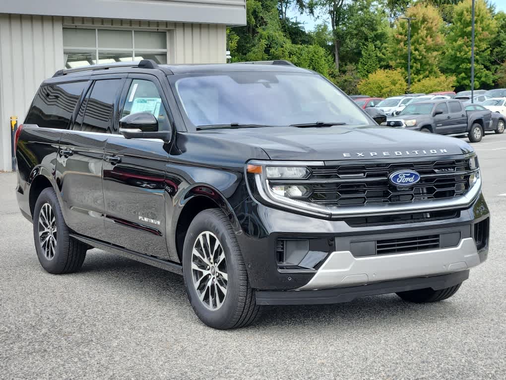 2025 Ford Expedition Platinum MAX photo 2
