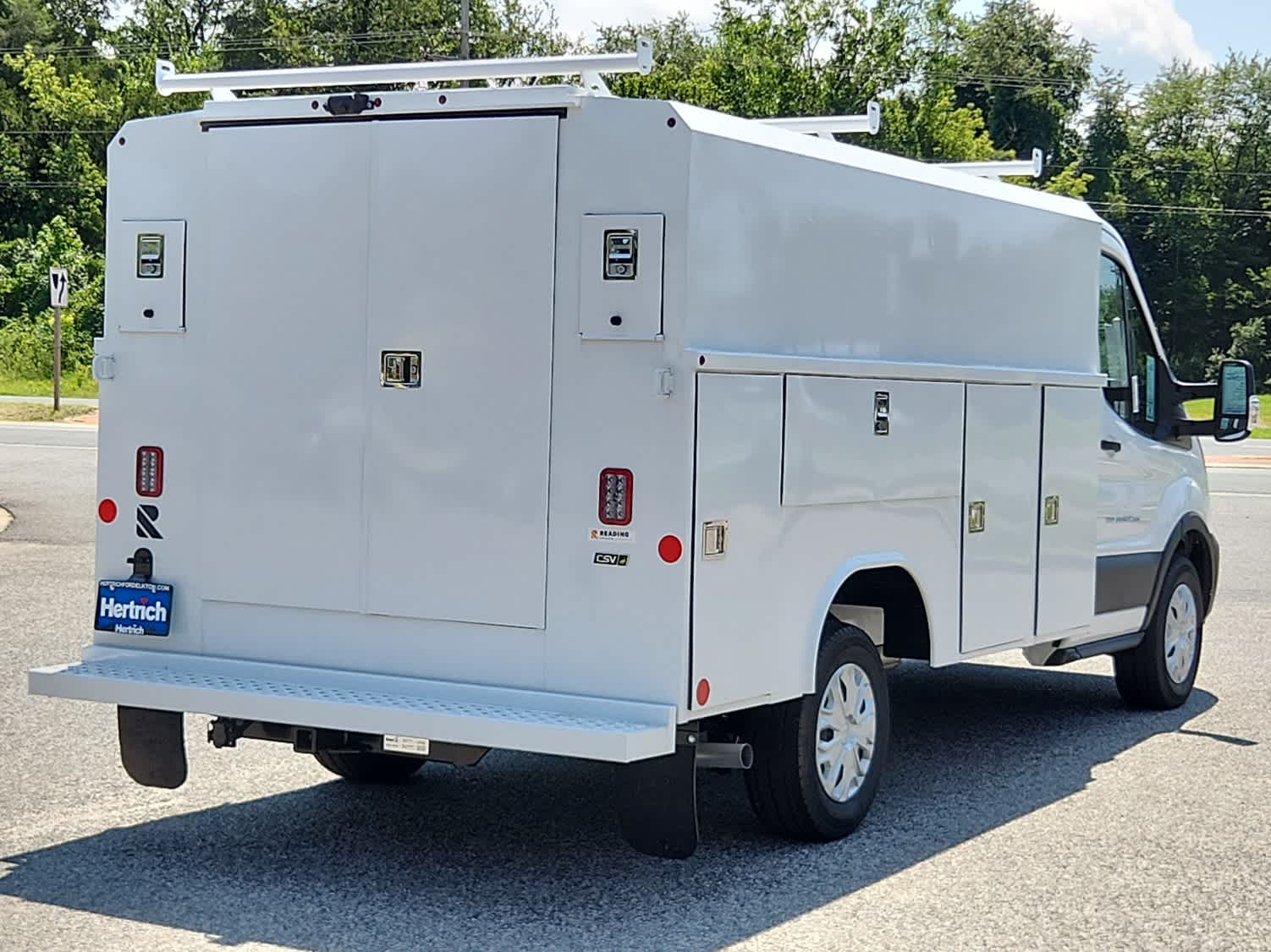 2025 Ford Transit Cutaway photo 3