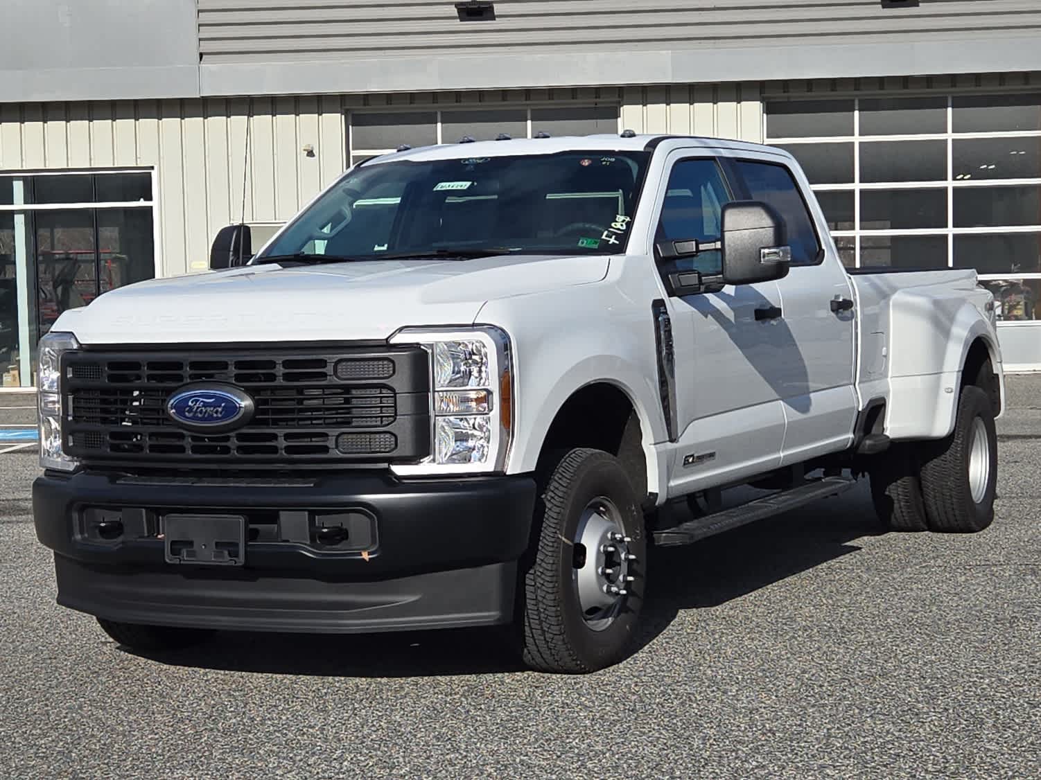 2026 Ford F-350 Super Duty XL's photo