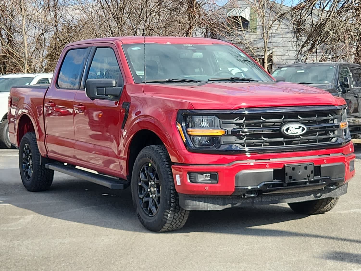 2025 Ford F-150 XLT photo 2