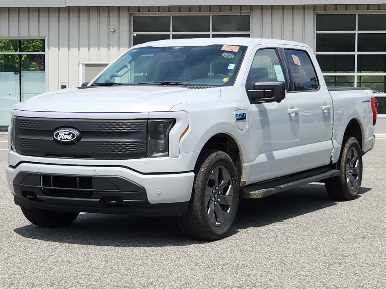 2025 Ford F-150 Lightning Flash's photo