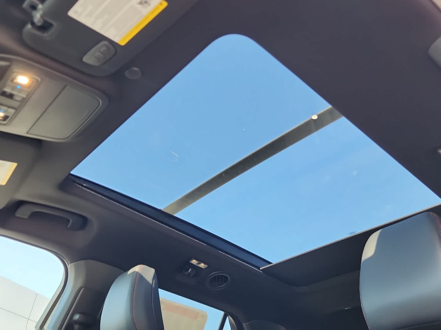 2026 Ford Explorer ST - Photo 14