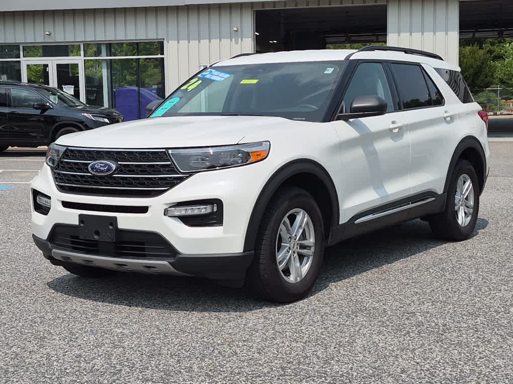 Star White Metallic Tri-Coat 2024 Ford Explorer SUV / Crossover All-Wheel Drive Automatic