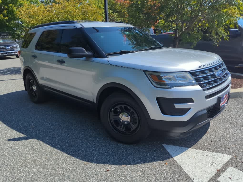 2017 Ford Explorer Base photo 2