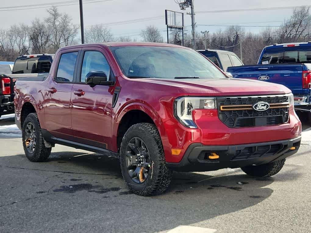 2025 Ford Maverick Tremor photo 2