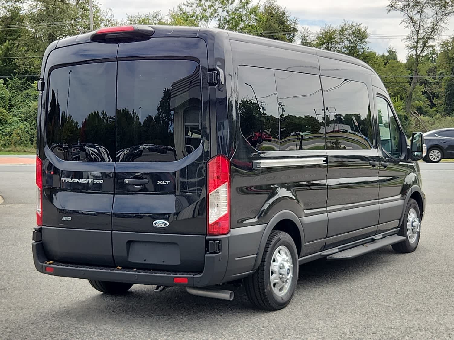 2025 Ford Transit Passenger XLT Van photo 3