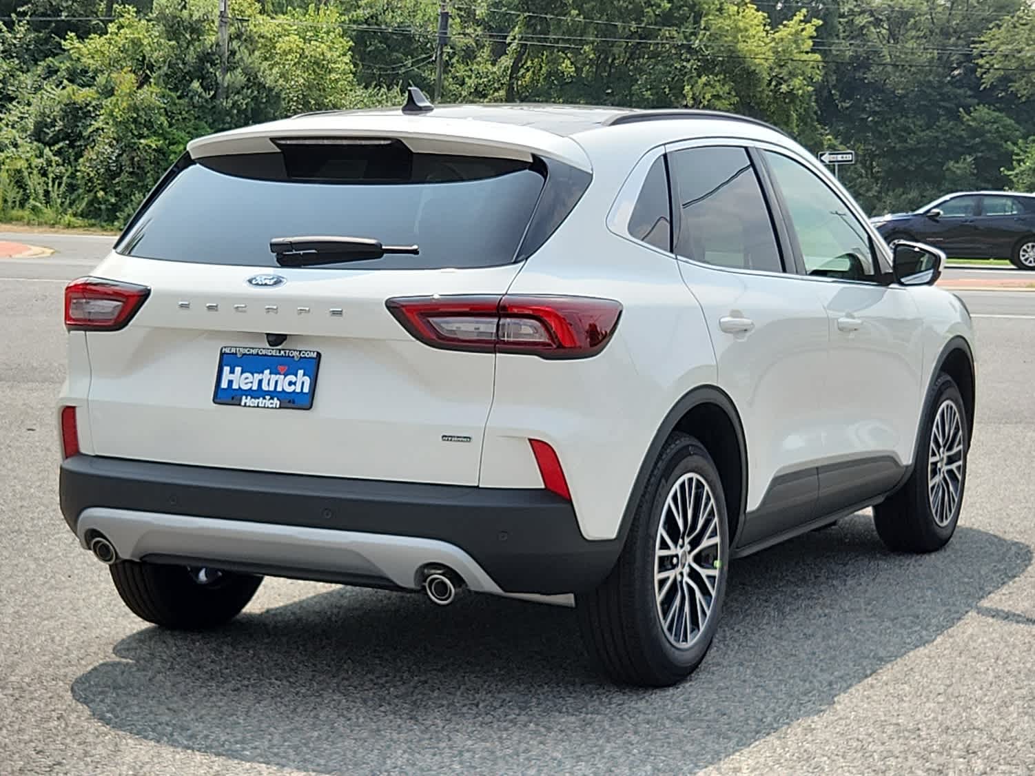 2025 Ford Escape Plug-In Hybrid photo 3