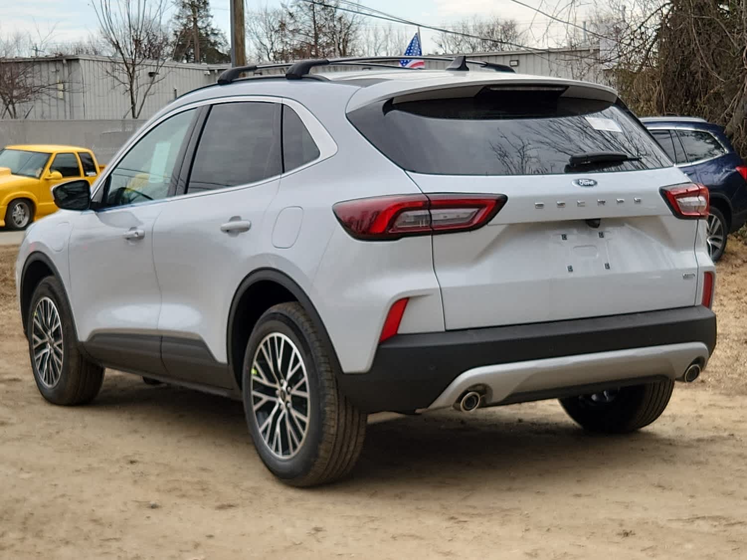 2025 Ford Escape Plug-In Hybrid photo 4
