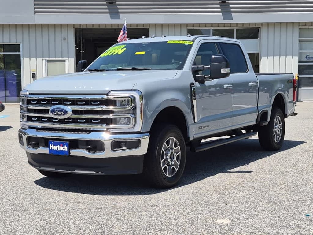 Used 2024 Ford Super Duty F-250 Pickup Lariat 4WD Crew Cab 6.75 Box Truck Crew Cab