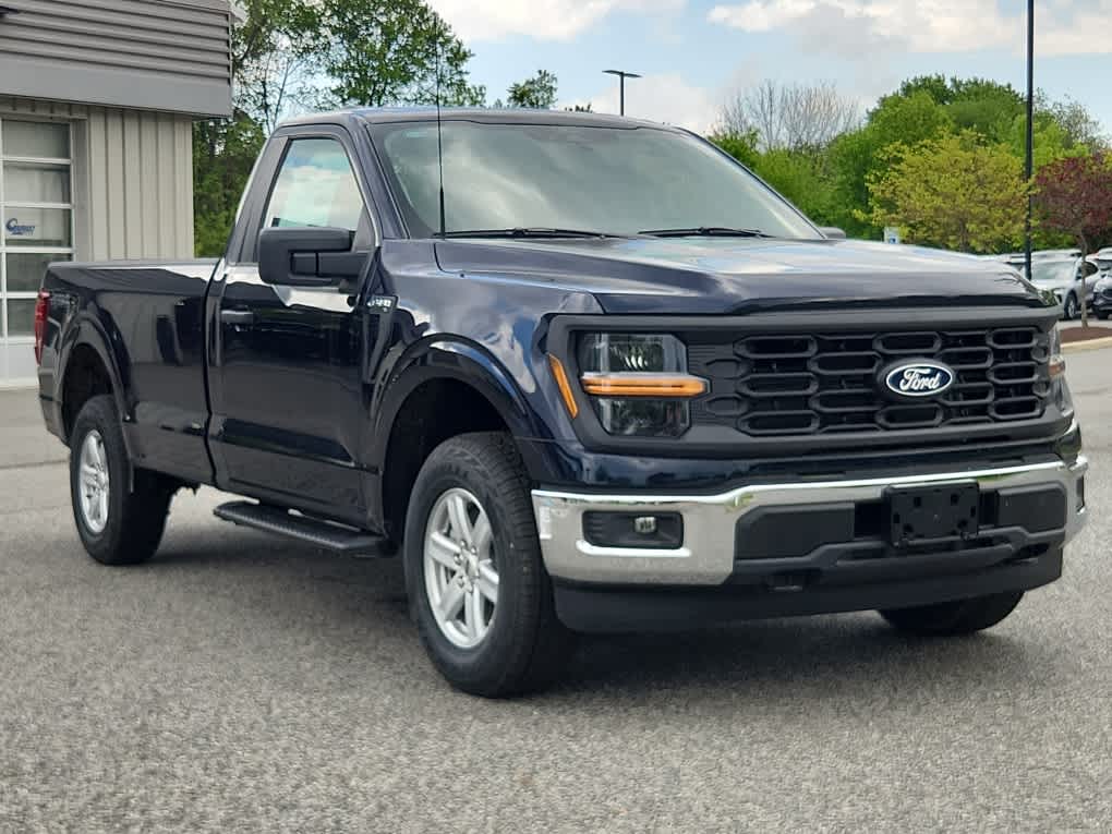 2025 Ford F-150 XL photo 2