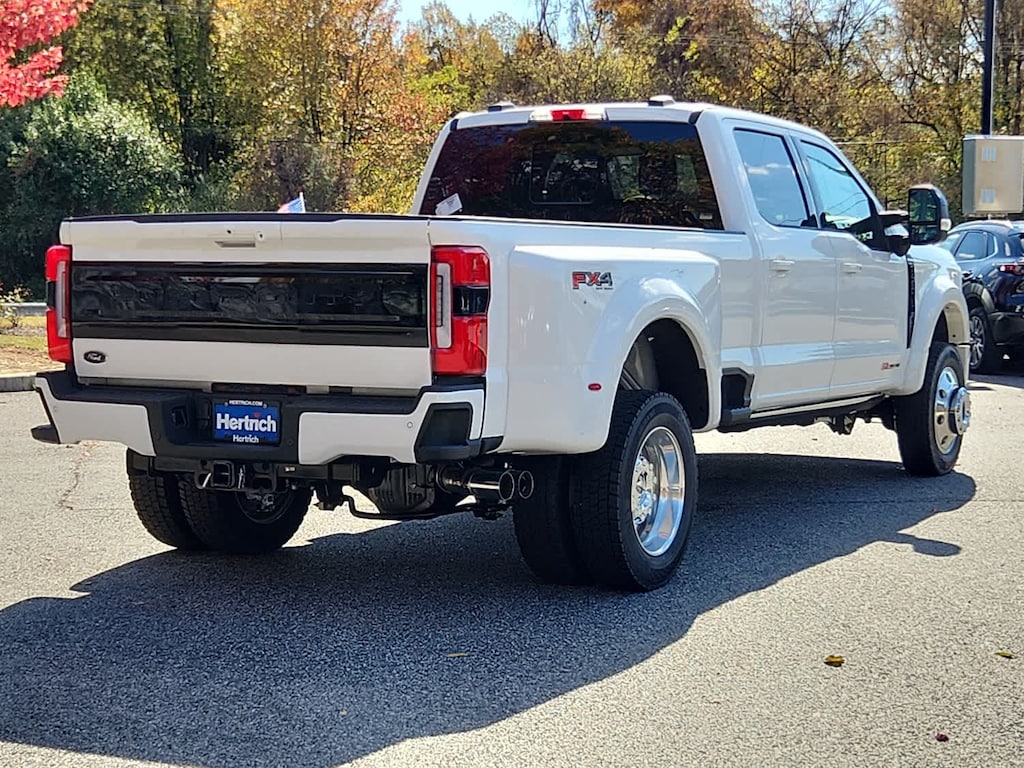 New 2026 Ford Super Duty F-450 DRW F-450 Platinum Truck Crew Cab