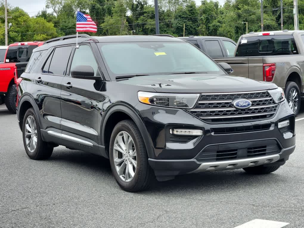2022 Ford Explorer XLT photo 2
