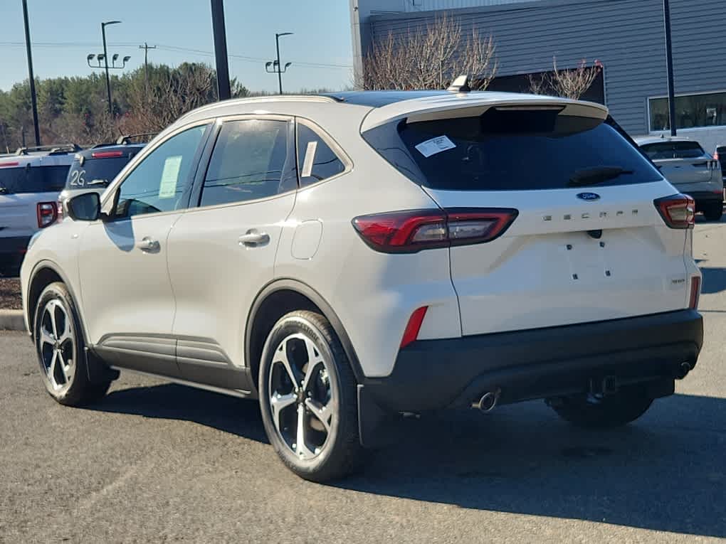 2025 Ford Escape ST-Line Select photo 4