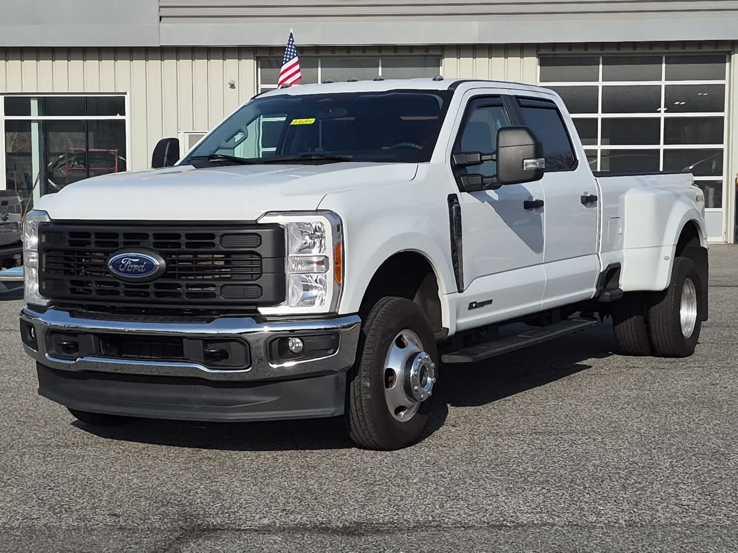 2023 Ford F-350 Super Duty XL's photo