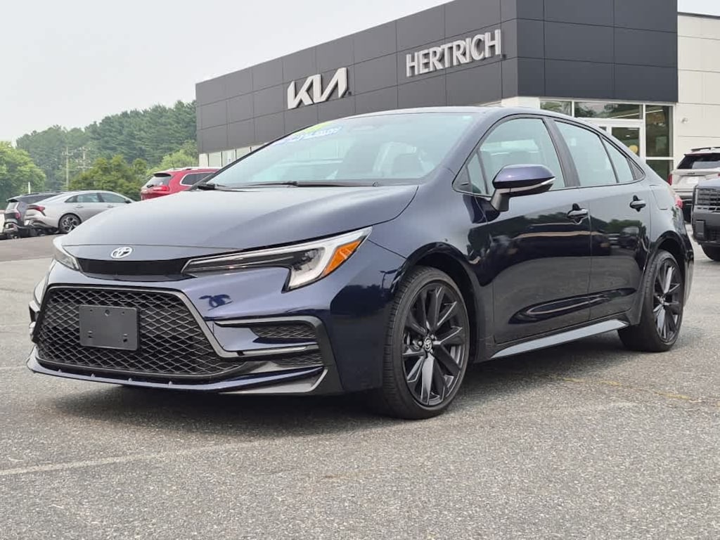 Used 2023 Toyota Corolla SE Sedan