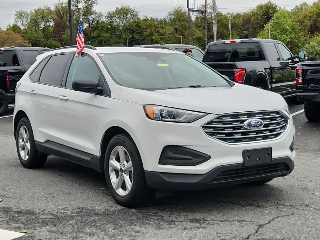 2020 Ford Edge SE photo 2