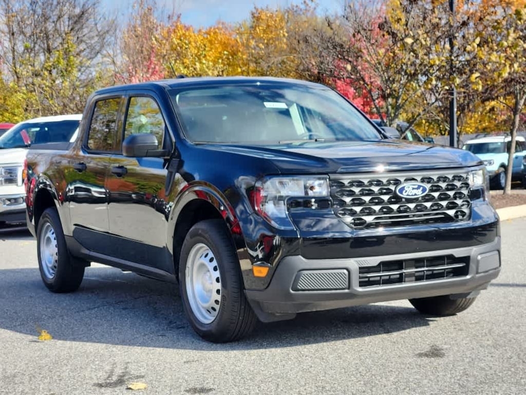 New 2025 Ford Maverick XL Truck SuperCrew