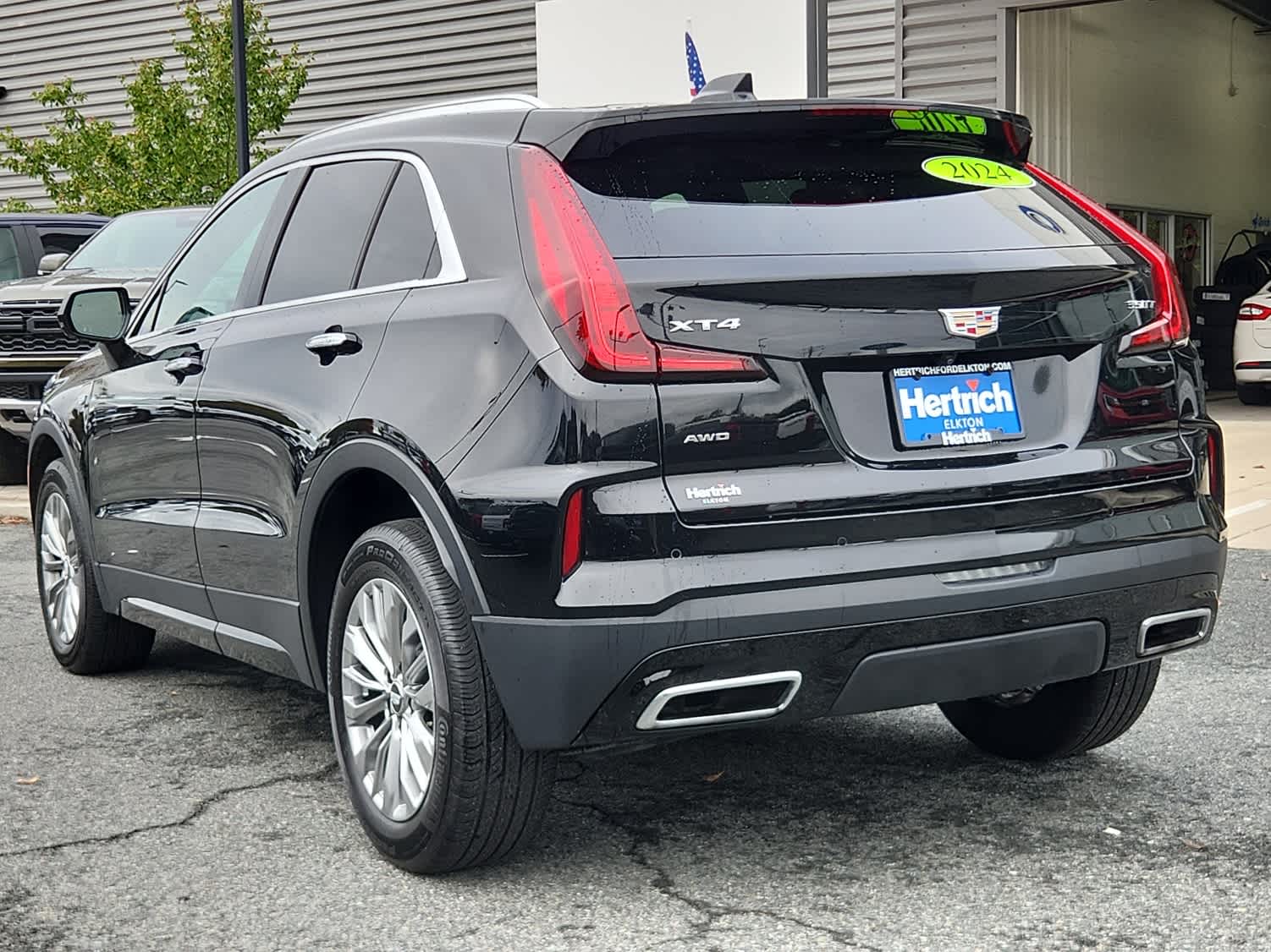 2024 Cadillac XT4 Premium Luxury photo 4