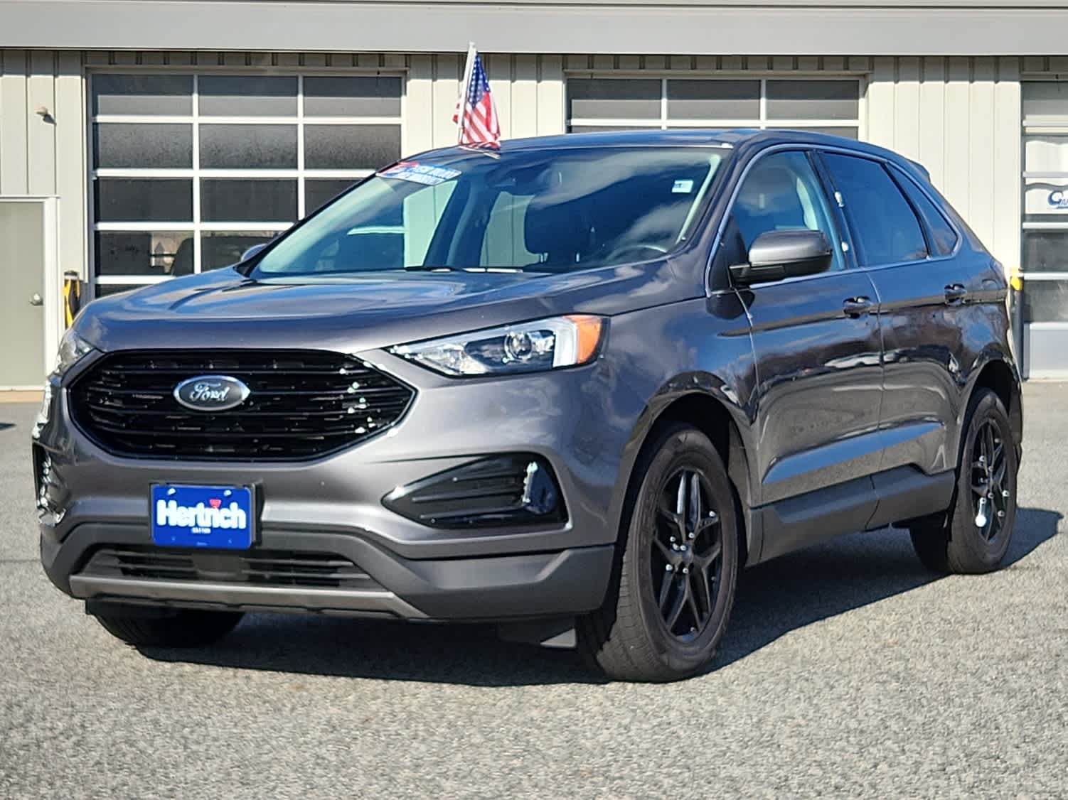 2022 Ford Edge SEL's photo
